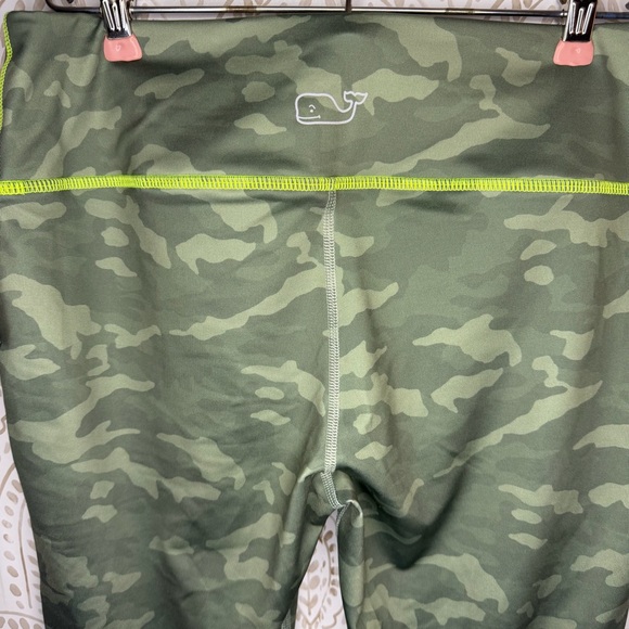 Vineyard Vines Camo Green Printed Leggings Women’s Size Small NEW! - Picture 2 of 8